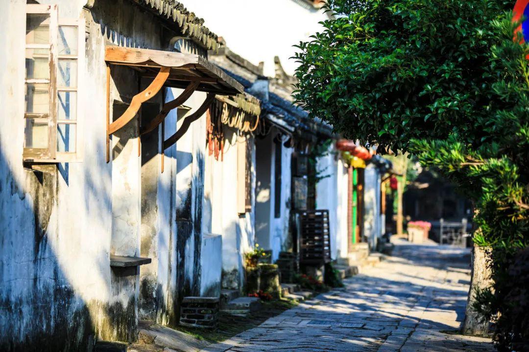 时尚男孩救援